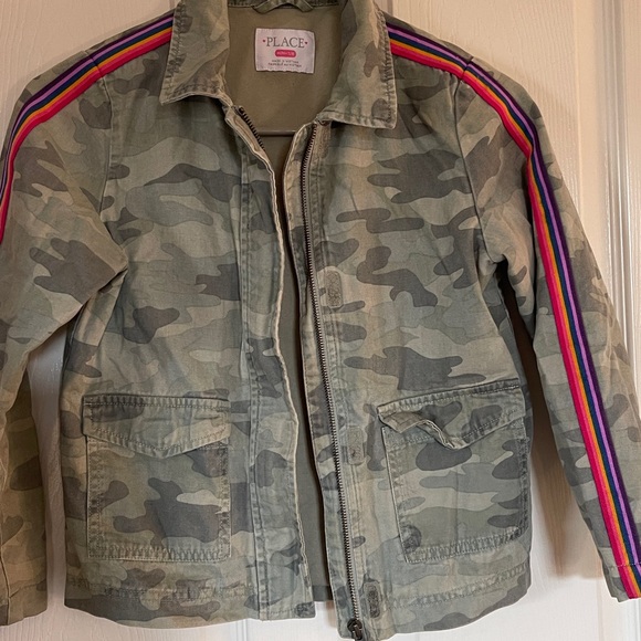 Children’s place rainbow camo jacket size M 7/8 - Picture 4 of 7